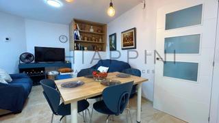 Lloguer Apartament a Centre. Piso a segunda línea de mar