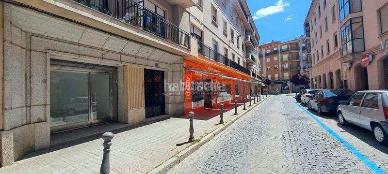 Foto 135c09f1-19c3-4017-a658-bebb3f80d9d7. Local comercial a Centro Ávila