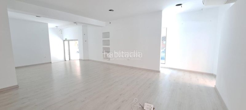 Foto 5436cae7-3d1b-4c4b-b1b2-358556308ffd. Local comercial a Centro Ávila