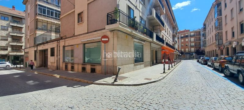 Foto aaacb725-2ed4-4302-8472-f8c8da6a0039. Local comercial a Centro Ávila