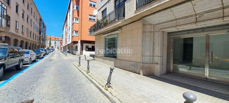 Foto ab8e9c1b-5e4d-4659-9989-3aaaf376f2e8. Local comercial a Centro Ávila