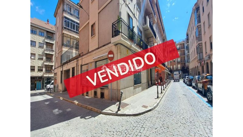 Foto ac53ef73-198e-4134-a25d-069be2db5dd2. Local comercial a Centro Ávila
