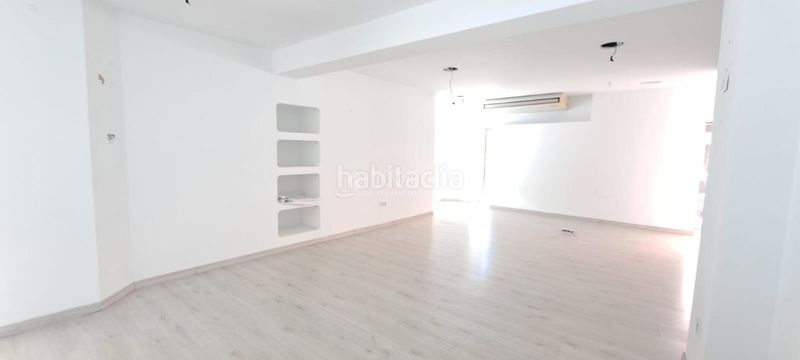 Foto af2c57de-a1a0-476a-b29c-52cc69fd3885. Local comercial a Centro Ávila