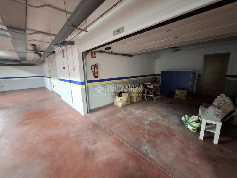 Foto 2c67999e-362e-4898-995e-4e7d12de2db7. Doppelhaus mit heizung parking in Sur Ávila