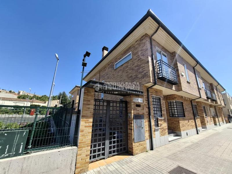 Foto d9d1ce28-69c9-42c2-aec4-8594ae754b85. Doppelhaus mit heizung parking in Sur Ávila