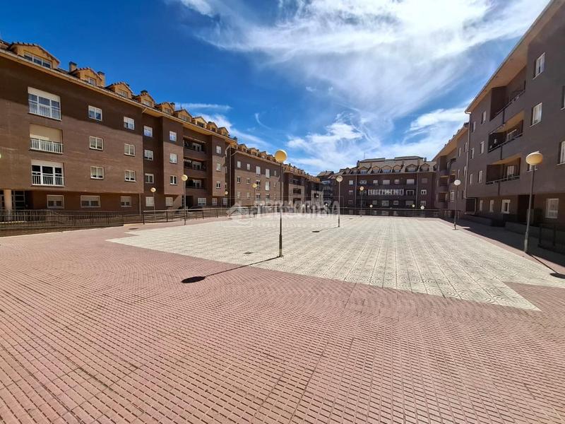 Foto e66e367c-799a-43b6-b445-a8d97ebbb67b. Pis amb calefacció aparcament a Sónsoles Ávila