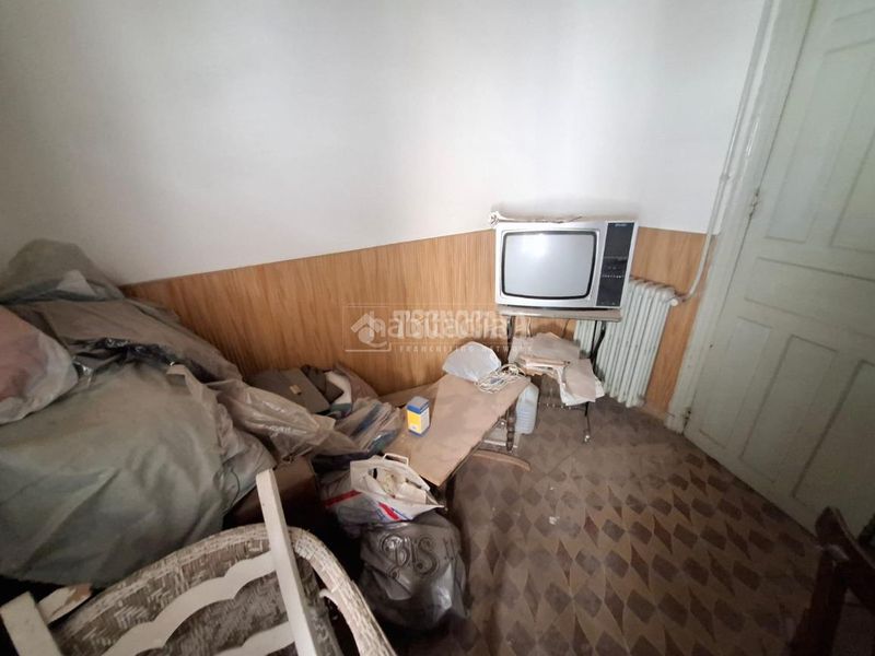 Foto e8ec7789-d880-4374-9f16-8d9581d3a017. Casa aparellada amb aparcament a Sur Ávila