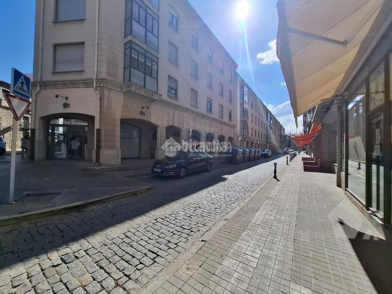Foto 910f0b8f-2ce4-425a-9900-0d460b7d93c0. Pis a Centro Ávila