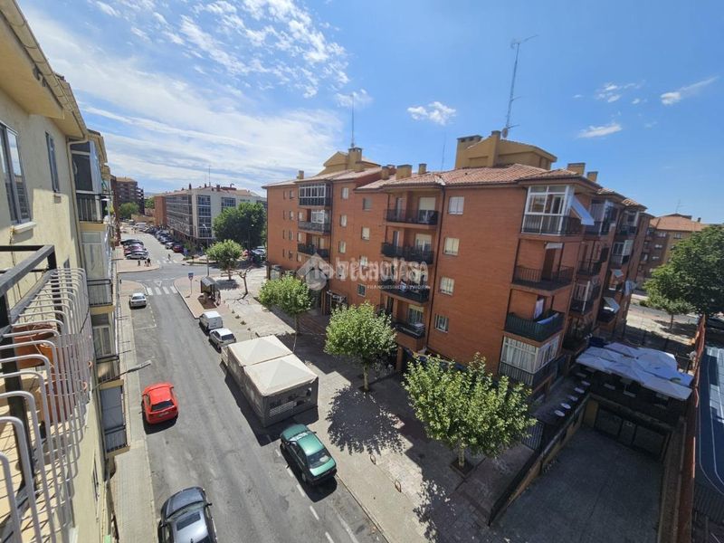 Foto 724527f2-09c4-4821-b1c2-a4a9abdaaa43. Etagenwohnung in Sur Ávila