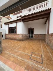 Casa en Oromana. Casa en venta en alcalá de guadaira