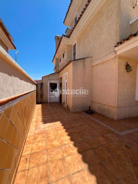 Foto 01a9a862-c2b4-4e42-a14b-8ad8c8e9462c. Casa a Oromana Alcalá de Guadaira