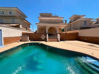 Casa  Calle sinaloa. Casa en venta en alcalá de guadaira
