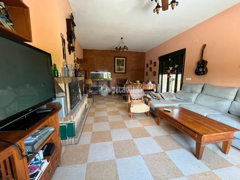 Foto 0e6d8c8d-dd54-4e68-a13f-126a8eb4be1a. Casa amb calefacció a Carmona