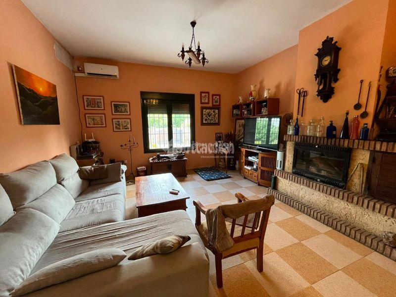 Foto 31db5c54-c7eb-430c-b64c-3d0579223151. Casa amb calefacció a Carmona