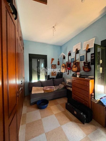 Foto 3eed8007-d767-4640-99dc-a55d510d6212. Casa amb calefacció a Carmona