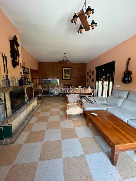 Foto 70585882-59d7-421e-a76a-0673f0bf5524. Casa amb calefacció a Carmona