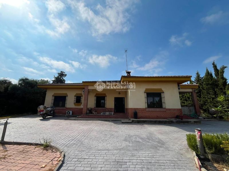 Foto f4271a56-00f8-44a3-a206-0990906a6ae5. Casa amb calefacció a Carmona