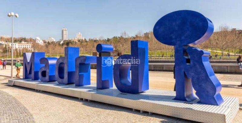 Foto ed52490b-d274-44fb-9eac-1147cedc3963. Piso  en venta en Comillas Madrid