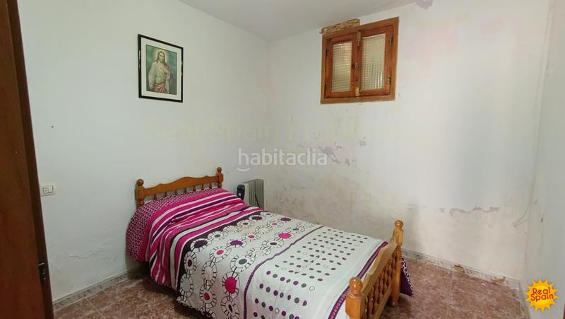 Foto 15eb8968-b886-4445-aeb1-6c3893570680. Casa adossada a Oria