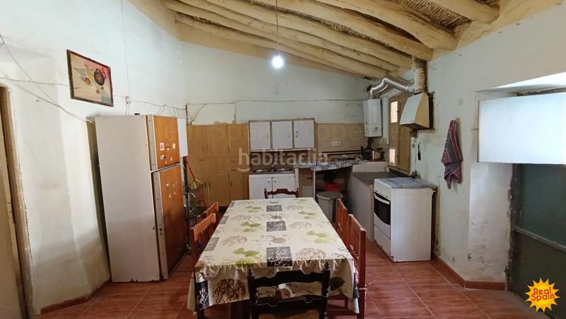 Foto 81ddf83a-2c51-4f57-9edc-5256e1f970b2. Casa adossada a Oria