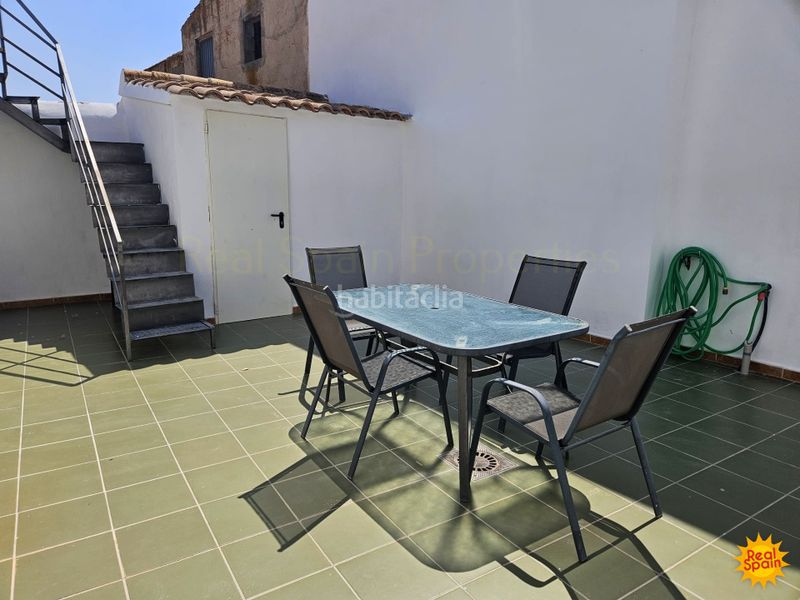 Foto f2fb75b0-f9e1-47a5-8139-dcf01a920502. Casa adossada a Cúllar