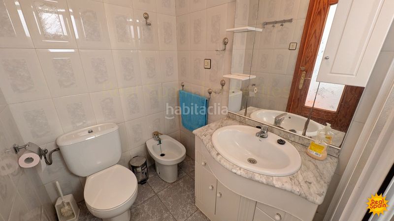 Foto be8079dc-9f8e-40b6-b69f-207bb0eef3dc. Casa adossada a Vélez - Rubio