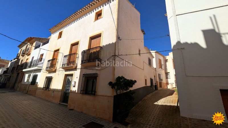 Foto c68d39b9-6088-4de7-9563-d0fce0abc8f6. Casa adossada a Vélez - Rubio