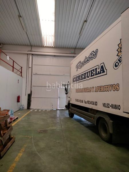 Foto 14344074-89bb-4c1d-9026-93cb44cfffe0. Local comercial a Vélez - Rubio