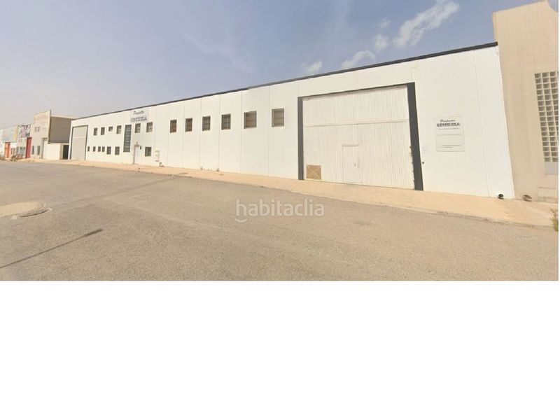 Foto ca5e6aa7-37cf-4842-b59f-0a48fb58c36b. Local comercial a Vélez - Rubio