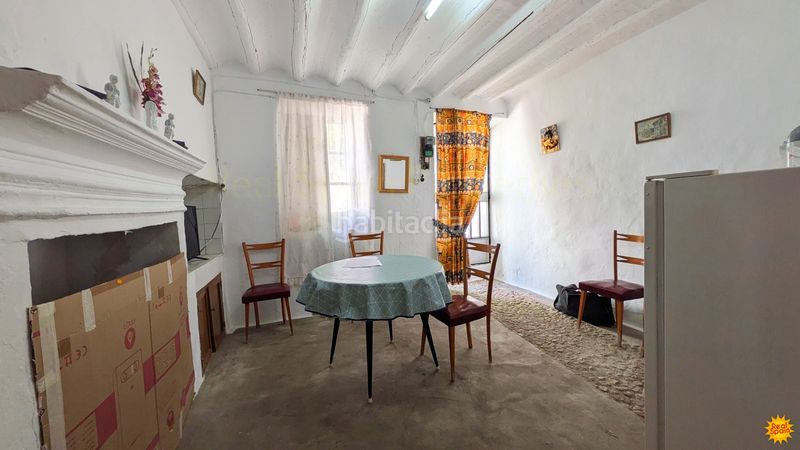 Foto d1394e98-92c5-4b8c-aae0-2201335ab550. Casa adossada a Chirivel
