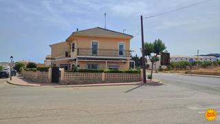 Business premise in María
