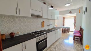 Business premise in María