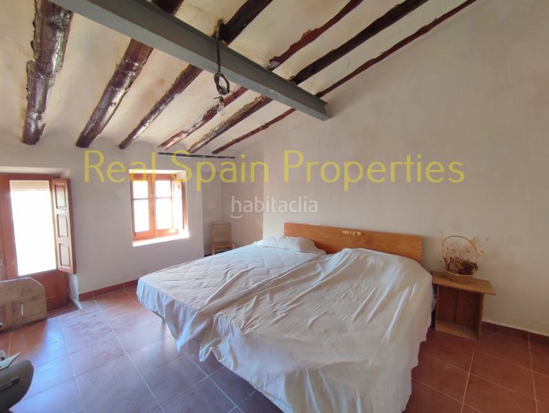 Foto 5c52522f-26e2-4082-ac27-0fb4e32e94d0. Casa adosada en María