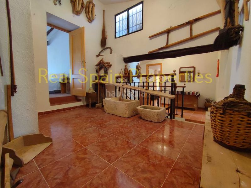 Foto 71c9f583-6f9e-4463-ae63-c424ebeb2718. Casa adosada en María