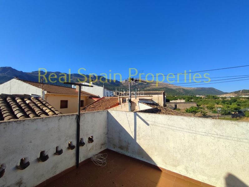 Foto b48f3972-2826-4675-8f51-ca5acc937cba. Casa adosada en María