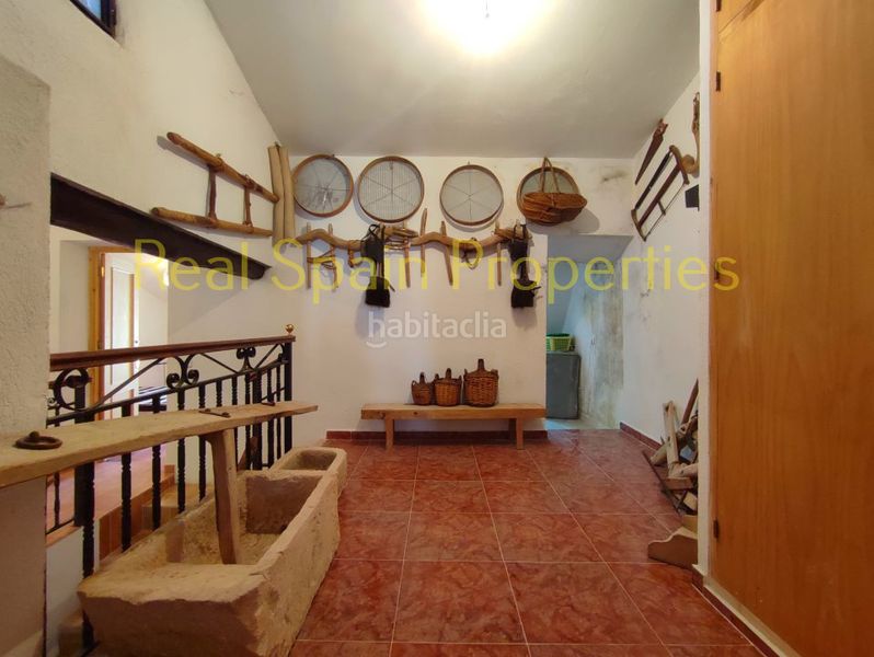 Foto bc72d9c4-6425-4149-8c26-4a86db740b2a. Casa adosada en María