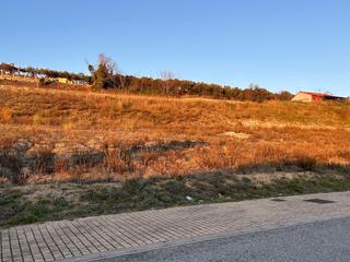 Terreny residencial en Duques de aquitania 23. Terreno listo para construir tu casa en obanos