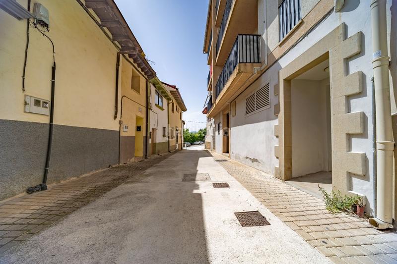 Foto b3437fa2-7a0a-4bdc-b3cb-640e578227b4. Piso  en venta en calle las parras en Mendigorria