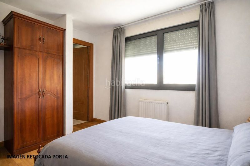 Foto e0f3d0fe-d77d-4afc-87f7-b756018941b7. Casa adossada amb calefacció a Mendigorria