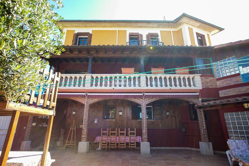 Foto b13399ba-ab57-4b5a-aab2-e2acd08fa1df. Casa amb calefacció a Legarda