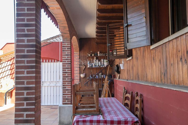 Foto d2ddb6ab-65ed-40ae-aa1a-b0353b8e4220. Casa amb calefacció a Legarda