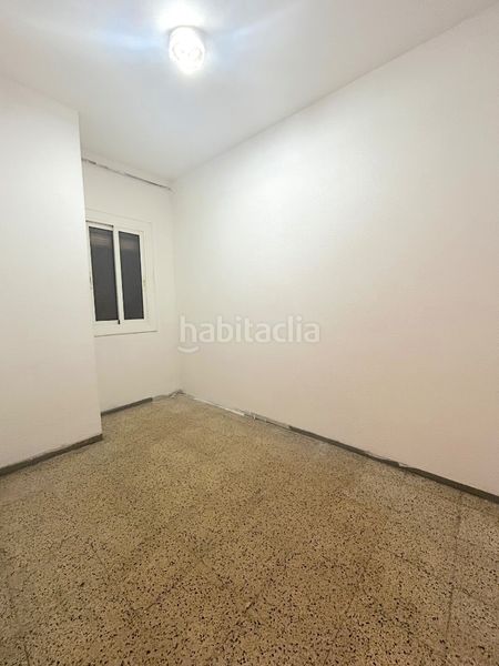 Foto 303a9a00-132d-4dd7-8b42-b63f9eb0b2d9. Pis a Sants-Badal Barcelona