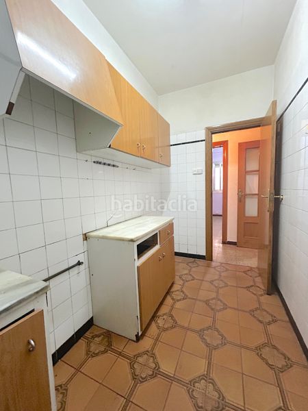 Foto b7d94e68-b0d8-4a6b-a2a8-3cd647718a1d. Pis a Sants-Badal Barcelona