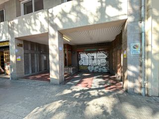 Aparcament cotxe a Passeig de Lluís Companys 4
