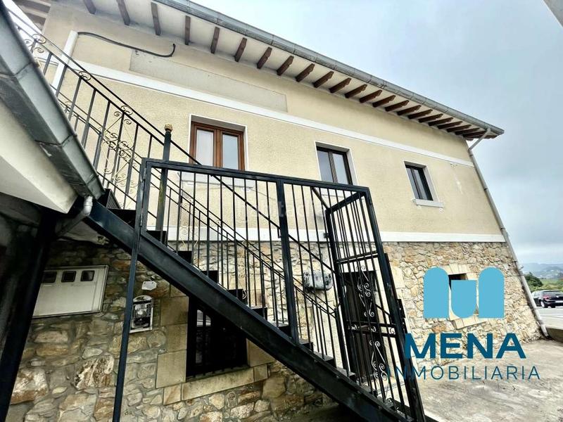 Foto 687d0f1e-9f6d-4d68-8362-d80ec625d9f5. Chalet mit parking in Maoño - Azoños Santa Cruz de Bezana