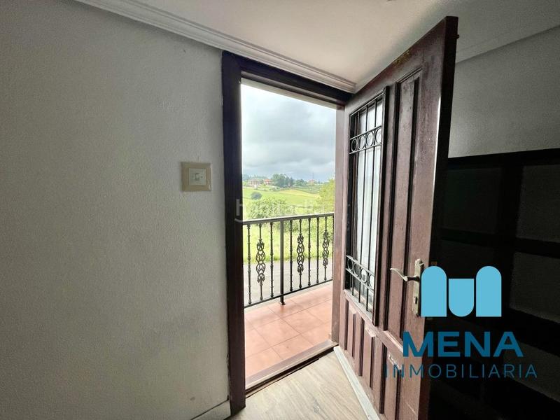 Foto d7f61499-f1b1-486f-a6a1-75297744649d. Chalet mit parking in Maoño - Azoños Santa Cruz de Bezana