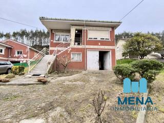 Xalet a Parbayón. Casa a la venta en parbayon