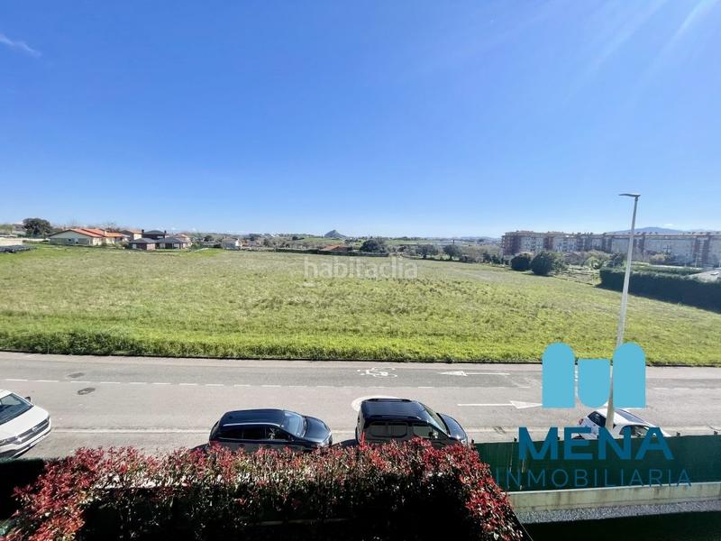 Foto 5459581e-47a3-45c4-9b4a-072ee97646dc. Dúplex espectacular dúplex con terraza en Bezana - Prezanes Santa Cruz de Bezana