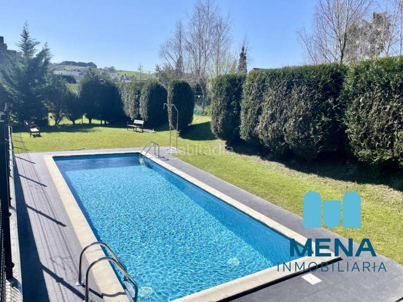 Foto 74b72fe5-380f-464c-9382-eb8e9472e584. Dúplex espectacular dúplex con terraza en Bezana - Prezanes Santa Cruz de Bezana