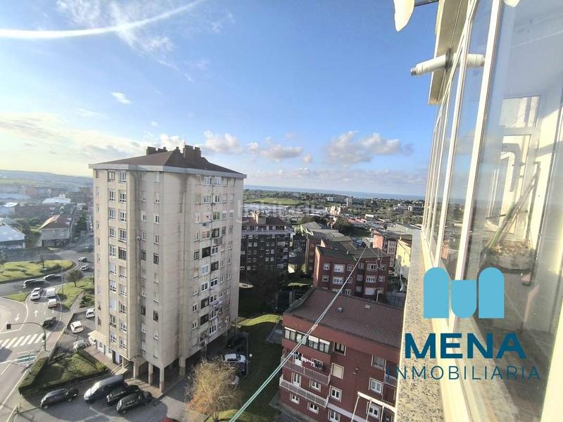 Foto a5c9696d-109a-47de-badb-f52a5646c2b2. Piso vivienda con vistas inmejorables en Los Castros Santander